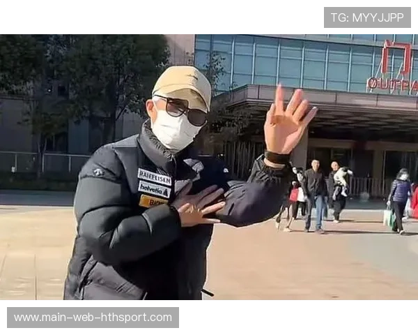 赵鸿刚无法代表通背拳，他本是跑酷选手，绑定传武成网红扬名捷径